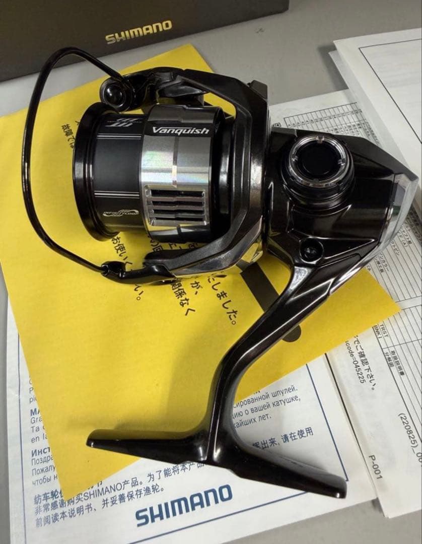 シマノ　23 ヴァンキッシュ　C2000S スピニングリール SHIMANO