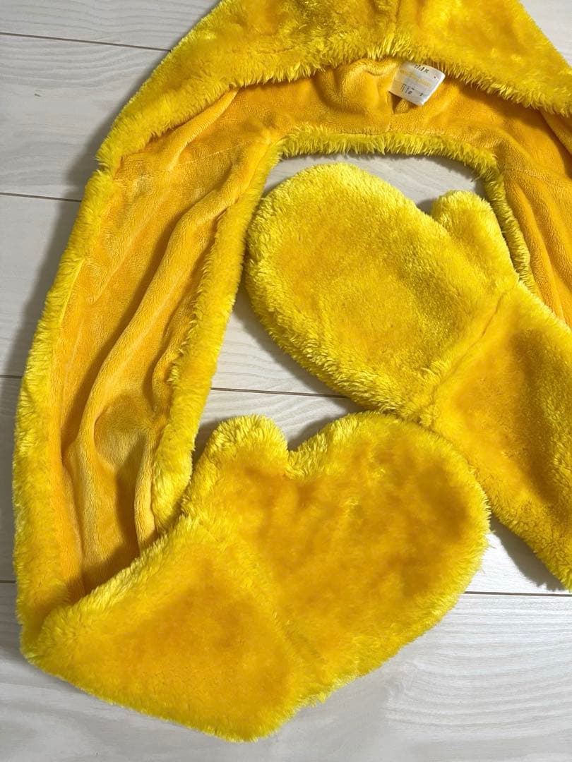 ディズニーリゾート　くまのプーさん手袋付きマフラーキャップ　ファンキャップ