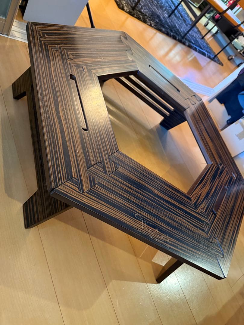 The arth ヘキサテーブル　黒しま次郎　六角テーブル