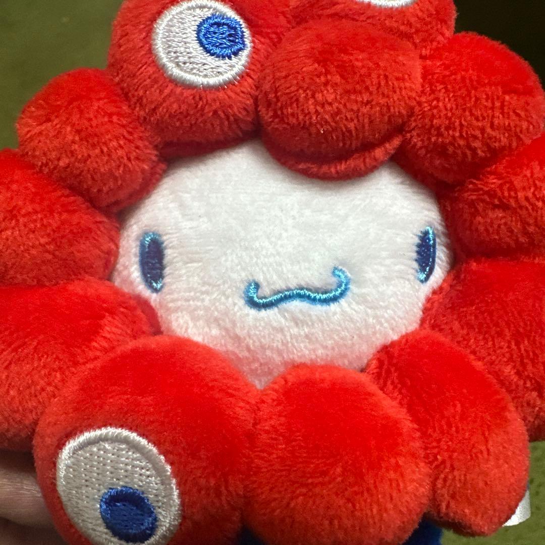 ミャクミャク✖️シナモロール 3個セット 推しカラー　ノーマル　黒　カラビナ