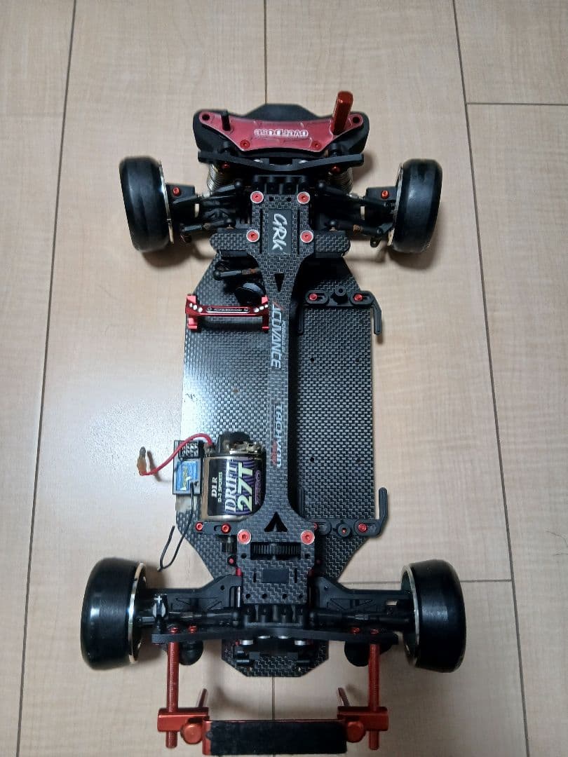 grk グローバル　カーボンシャーシ