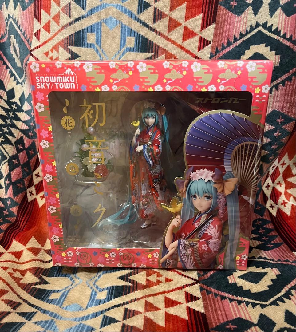 【国内正規品】　初音ミク ～花色衣～　1/8スケールフィギュア