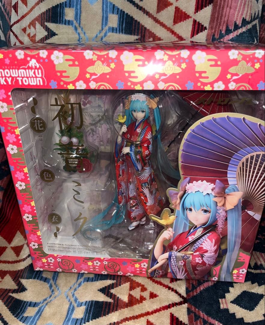 【国内正規品】　初音ミク ～花色衣～　1/8スケールフィギュア