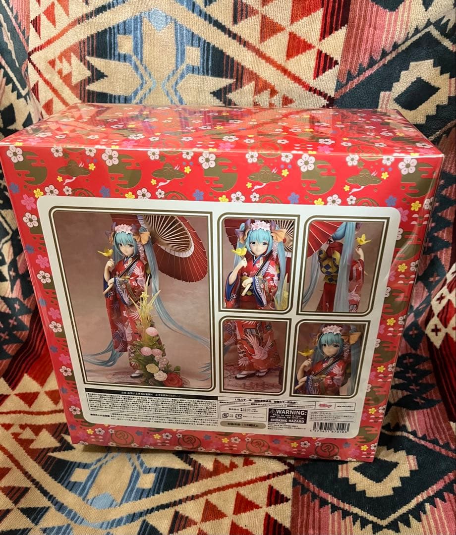 【国内正規品】　初音ミク ～花色衣～　1/8スケールフィギュア