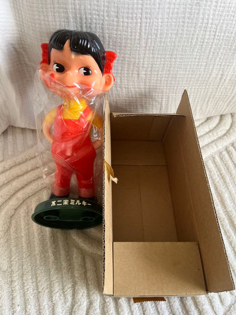 ペコちゃんフィギュア 未開封　時計　オルゴール　まとめ売り　年明けおまけ付き‼️