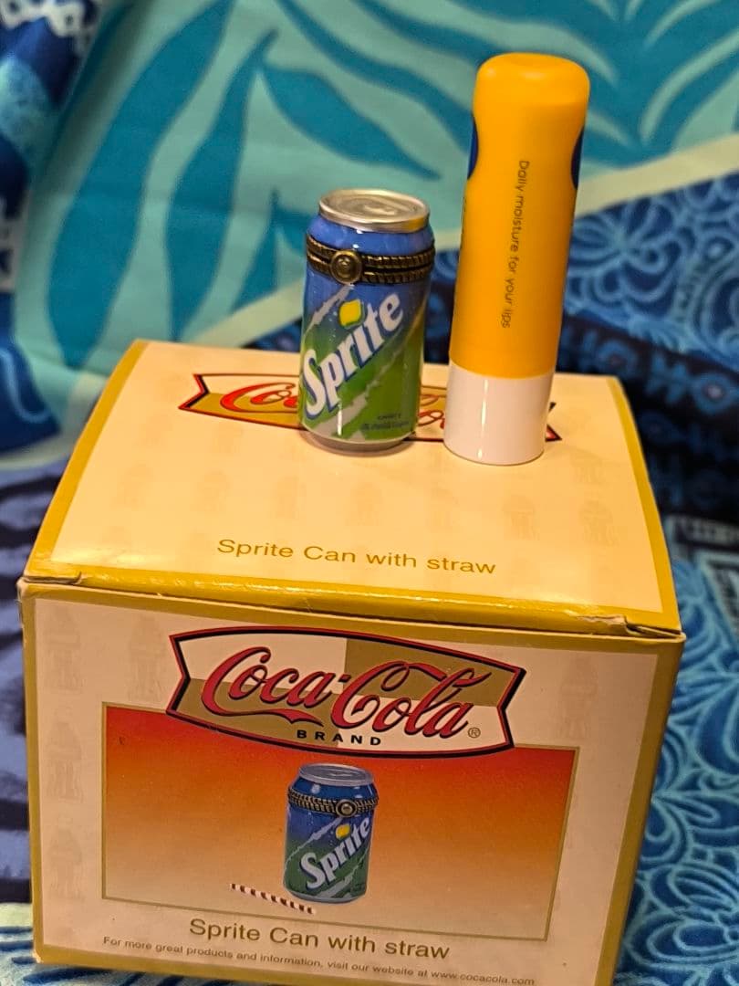 Sprite Can with Strawヒンジボックス