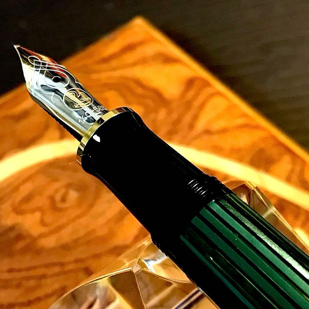 ☆超お勧め☆素晴らしいペリカン万年筆スーベレーンM400（Ｆ)グリーン縞☆極上品