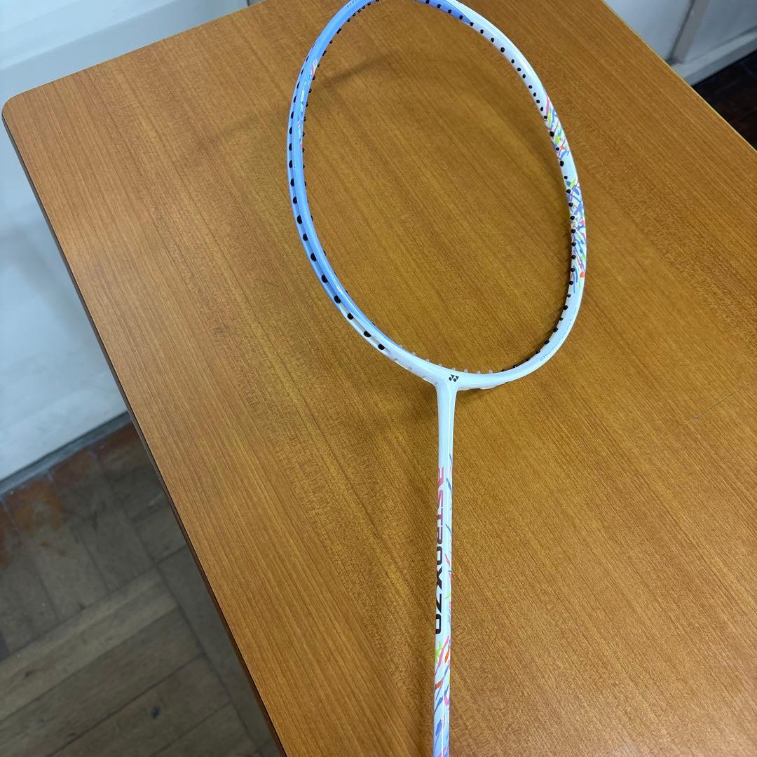 ASTROX 70 4U G5 バドミントンラケット