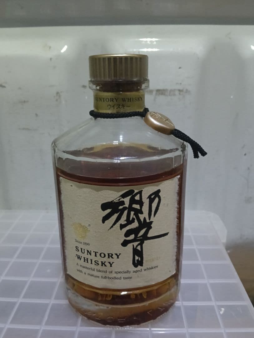 Suntory 響（Hibiki）ウイスキー ギフトボックス入り25日まで値引き
