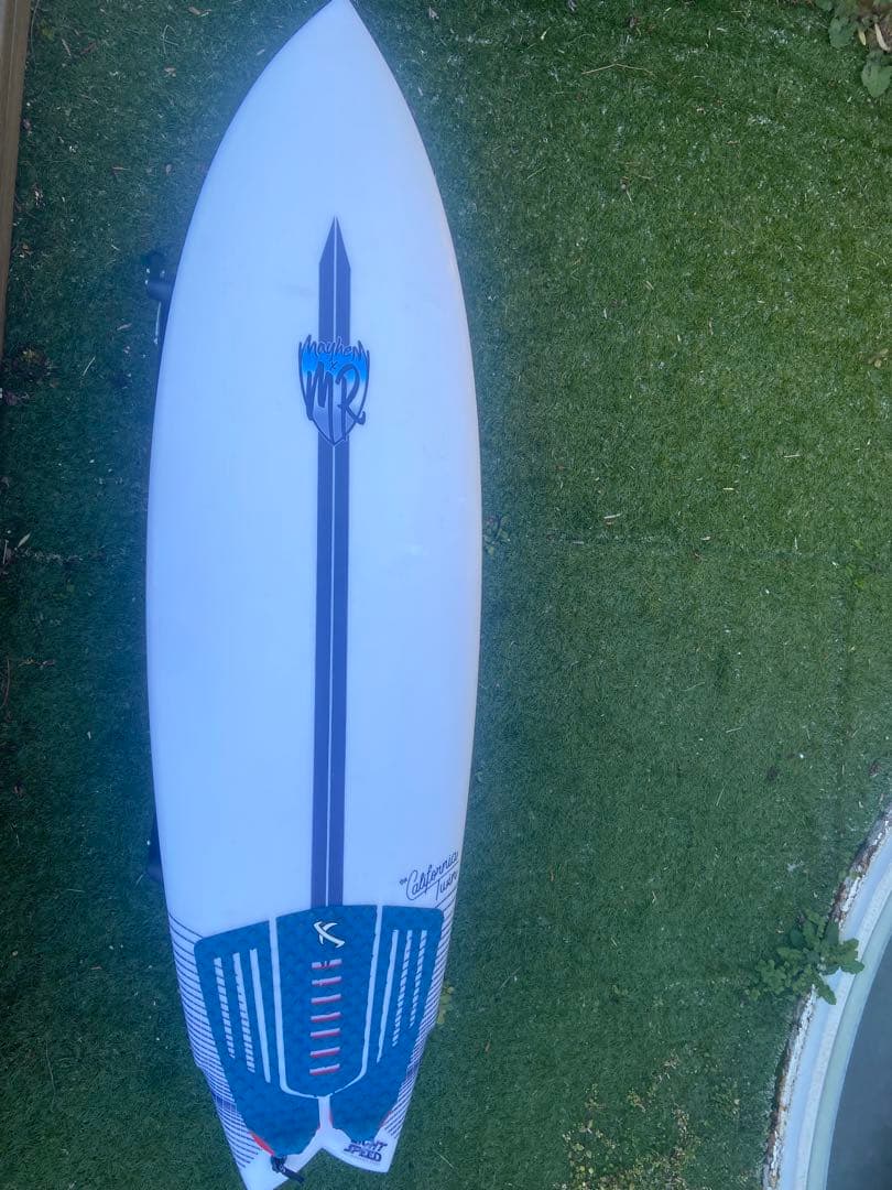 中古サーフボード　LOST 　 カリフォルニア ツイン　MRフィン付き