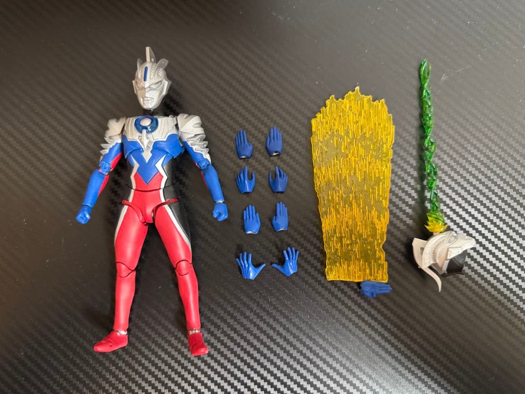 S.H.Figuartsウルトラマンオーブ エメリウムスラッガー 改造品カスタム