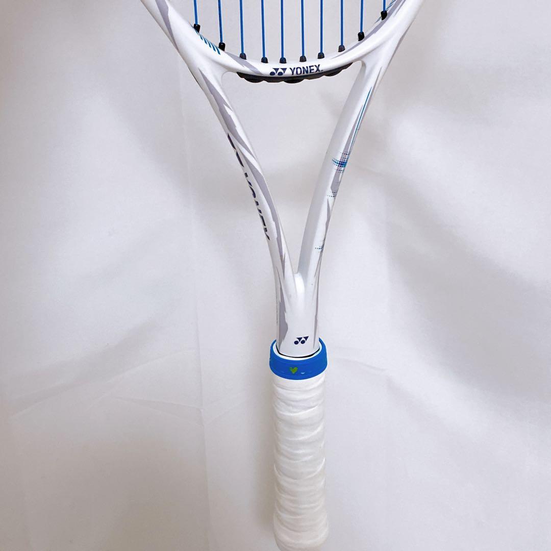 美品　YONEX ヨネックス　VOLTRAGE5V ボルトレイジ5V ホワイト