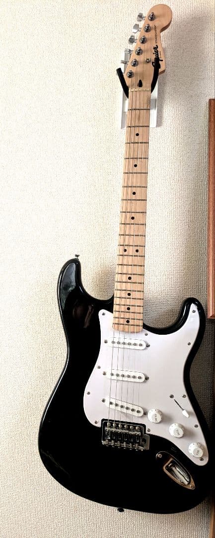 Squier by Fender Sonic Strat ブラックおまけつき