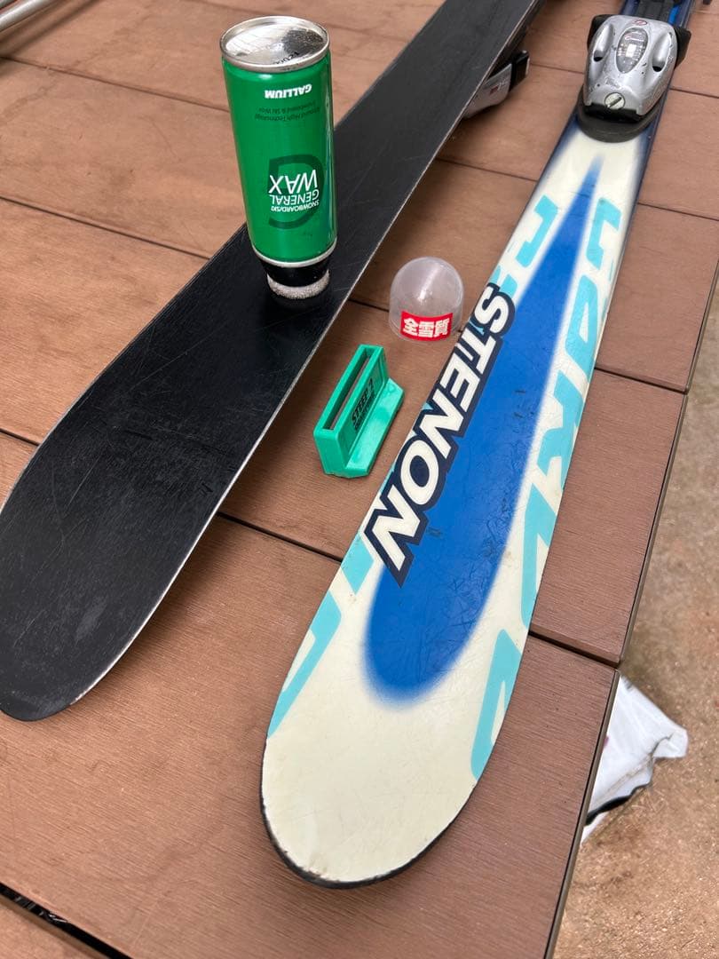 スキー板130㎝ ブーツ23㎝ セット　板にWAXかけて、エッジ研ぎました。