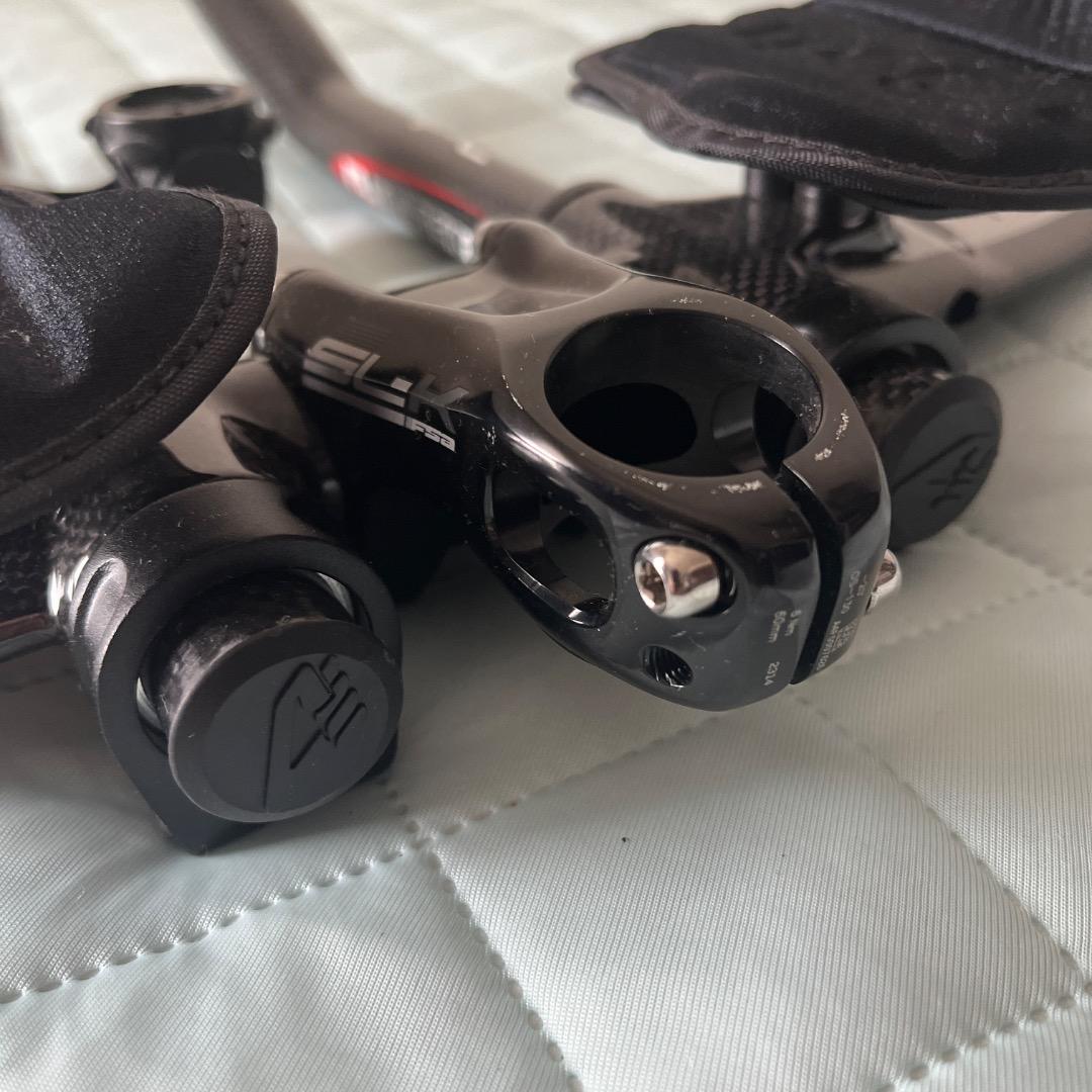 dedaカーボンファイバー エアロハンドル