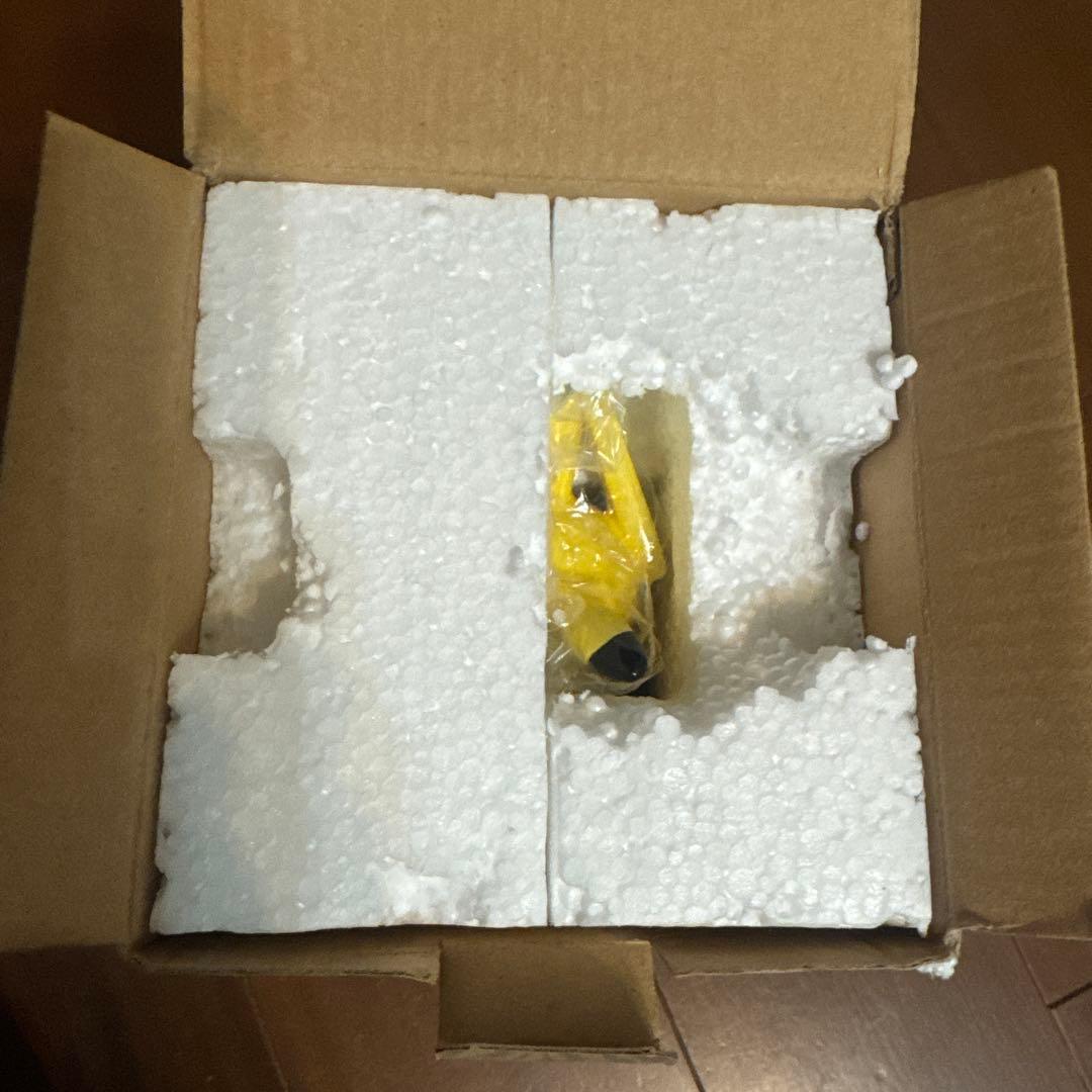 【最安値】ポケモンセンターナゴヤ ピカチュウ 金のコイキング 貯金箱