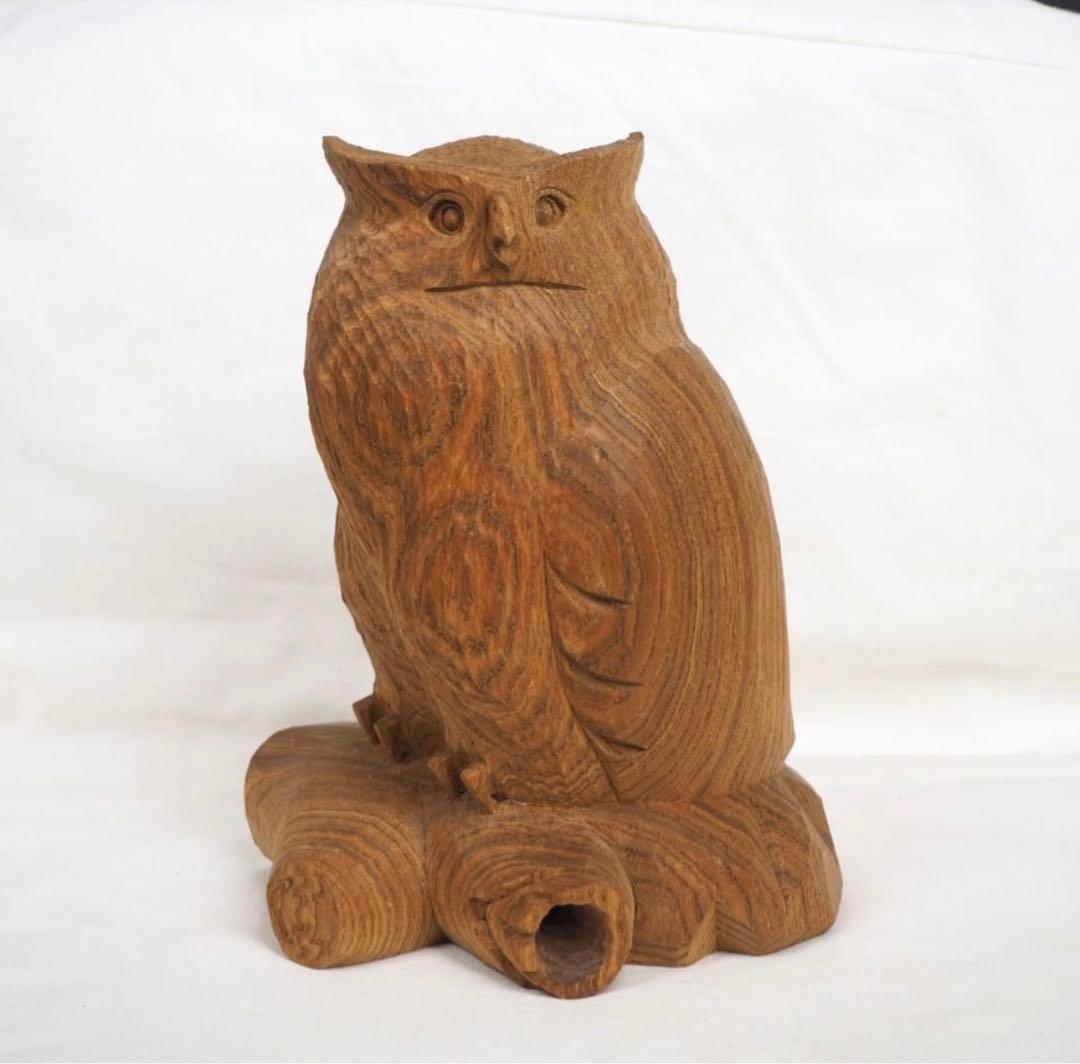 送料無料　作家物　木彫りフクロウ　美品　高さ19ｃｍ