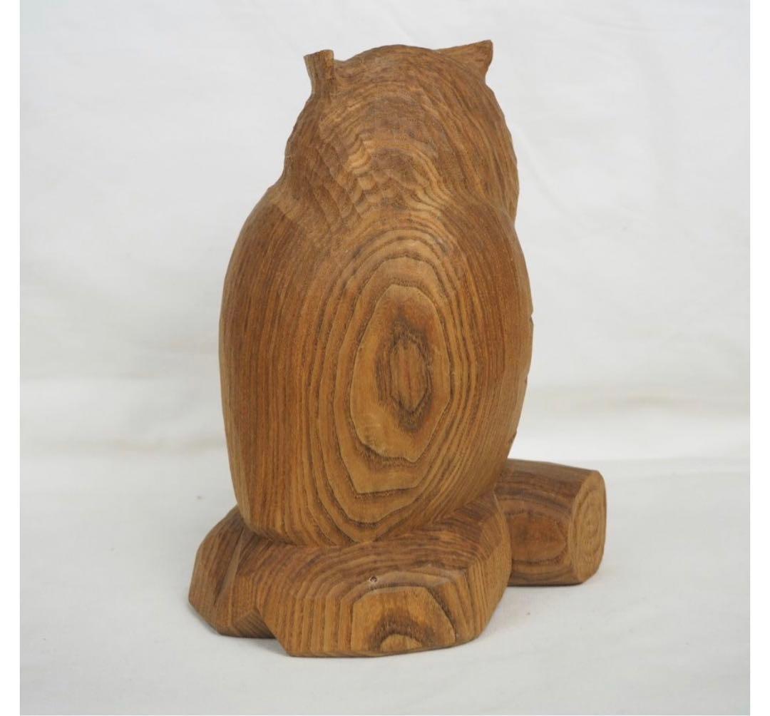 送料無料　作家物　木彫りフクロウ　美品　高さ19ｃｍ