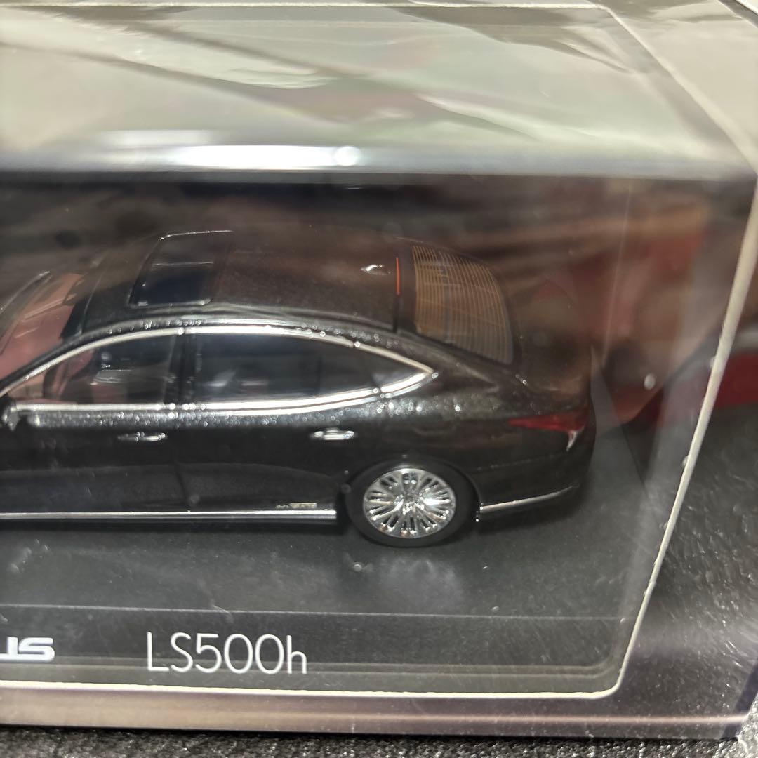 京商　レクサス　LS 500h 1/43 ミニカー