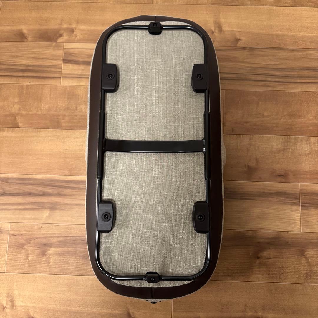 Tavo ペット - Maeve + Roscoe