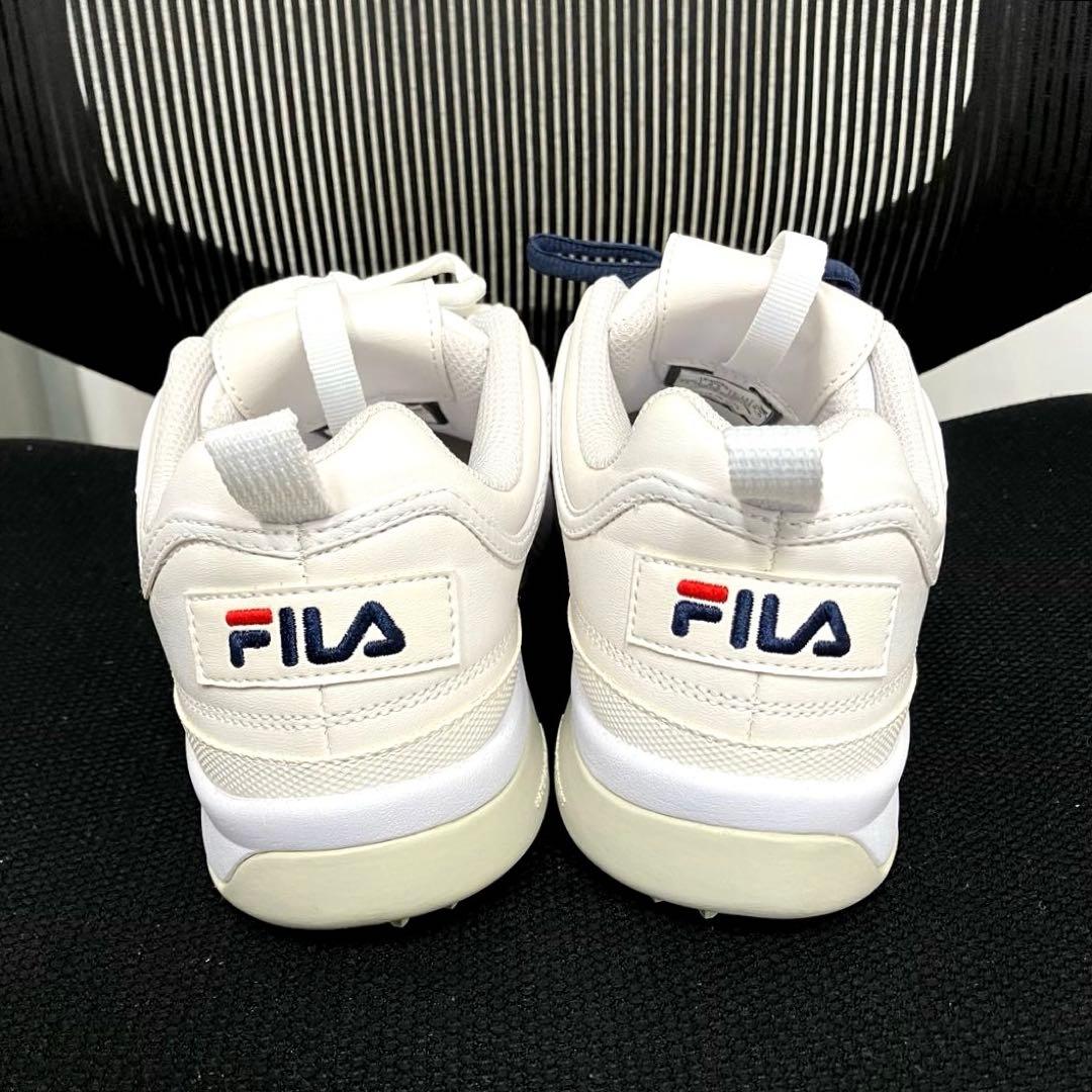 FILA ホワイト ゴルフシューズ　スニーカー ロゴ入り　ディスラプター