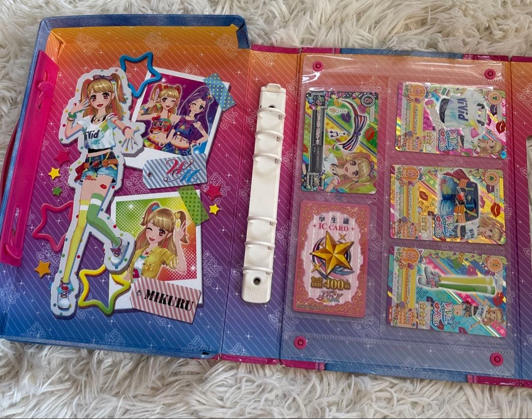 アイカツカード 117枚セット売り ビビットキスバインダー付き