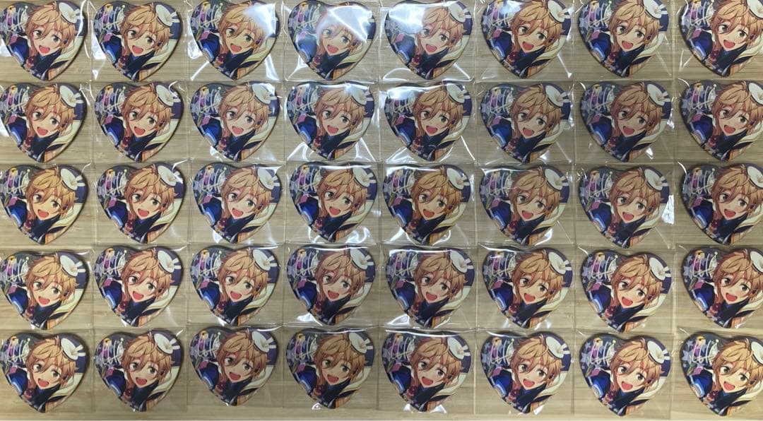 真白友也 缶バッジ