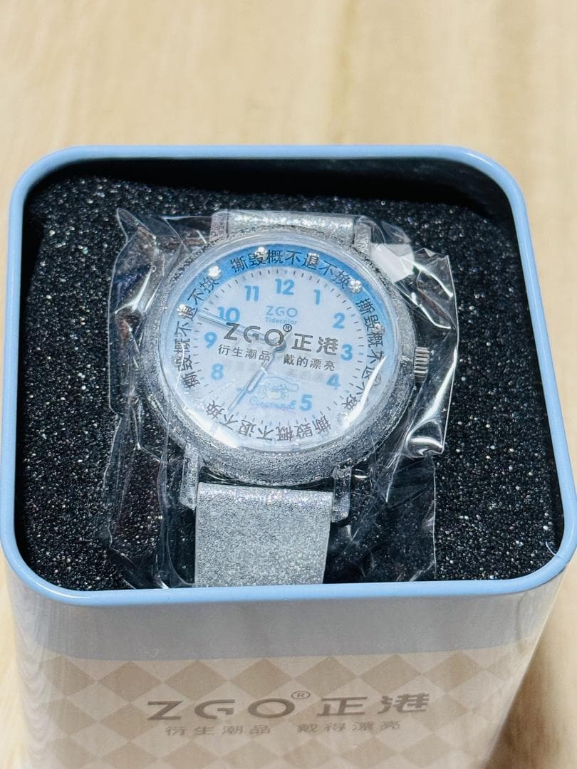 ラメverシナモンロール サンリオ 腕時計 限定 海外 コラボ