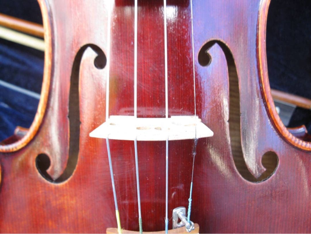 バイオリン2台　(弓4本ダブルケ -ス)オマケ