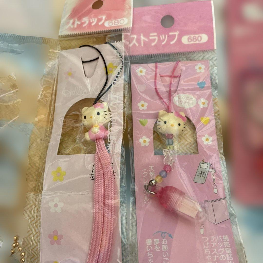 ハローキティ ストラップとキーチェーンセット　4種類