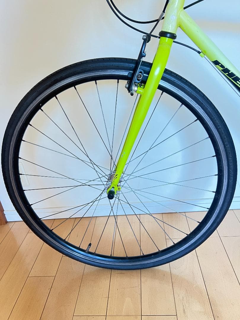 PHERKAD（フェルカド）クロスバイク　白系　シマノ外装6段変速　引取専用