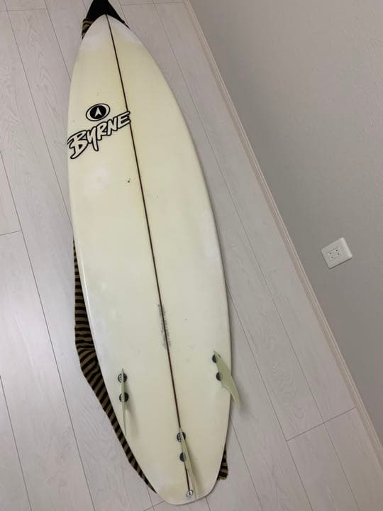 バーンのサーフボード　BYRNE