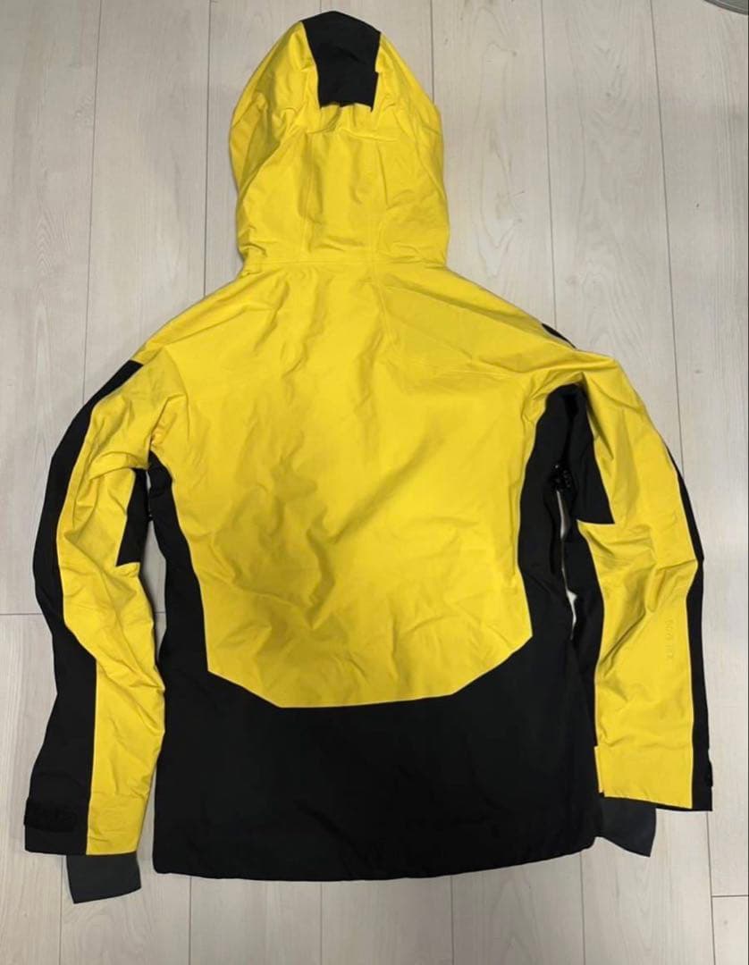 スキー PeakPerformance Gravity 2L Jacket