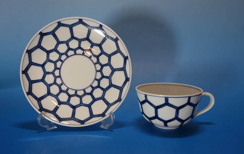 有田焼　村上玄輝　 染付　亀甲文 六角紋　カップ＆ソーサー　碗皿 2203