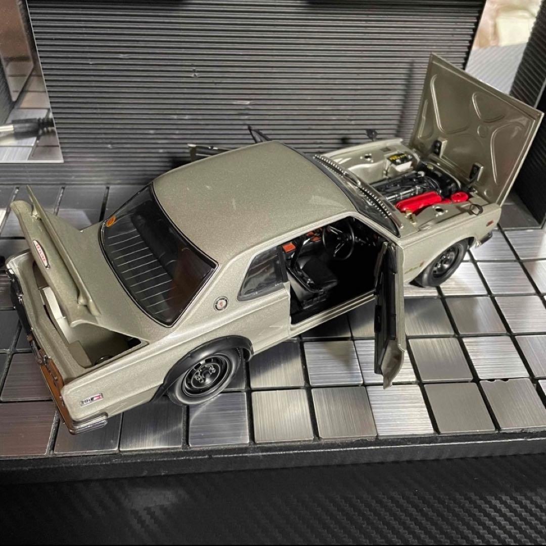 絶版京商1/18スカイライン2000GT-R KPGC10 (ライト点灯モデル)