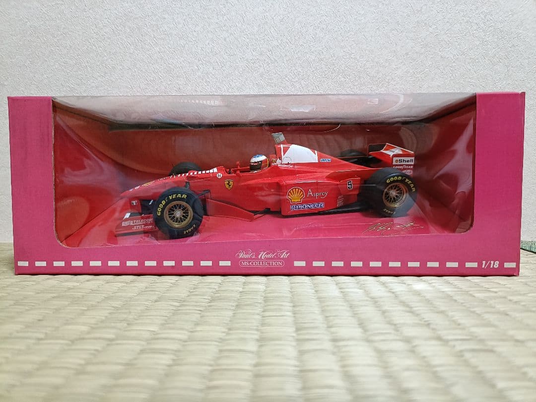 F1　Ferrari F310 B 1/18 ミハエル・シューマッハ