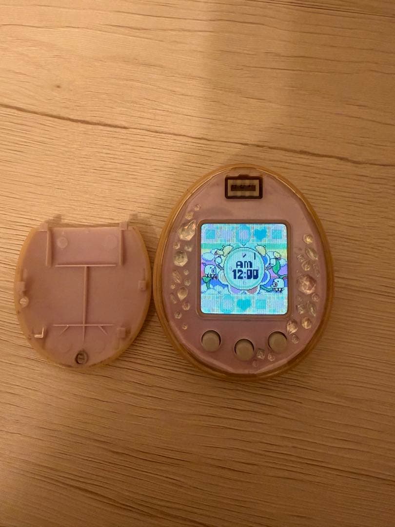たまごっちピース Tamagotchi P's 本体