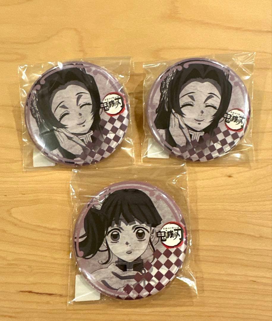 鬼滅の刃 ダイニング DINING 7期 くじ 缶バッジ 栗花落カナヲ カナエ