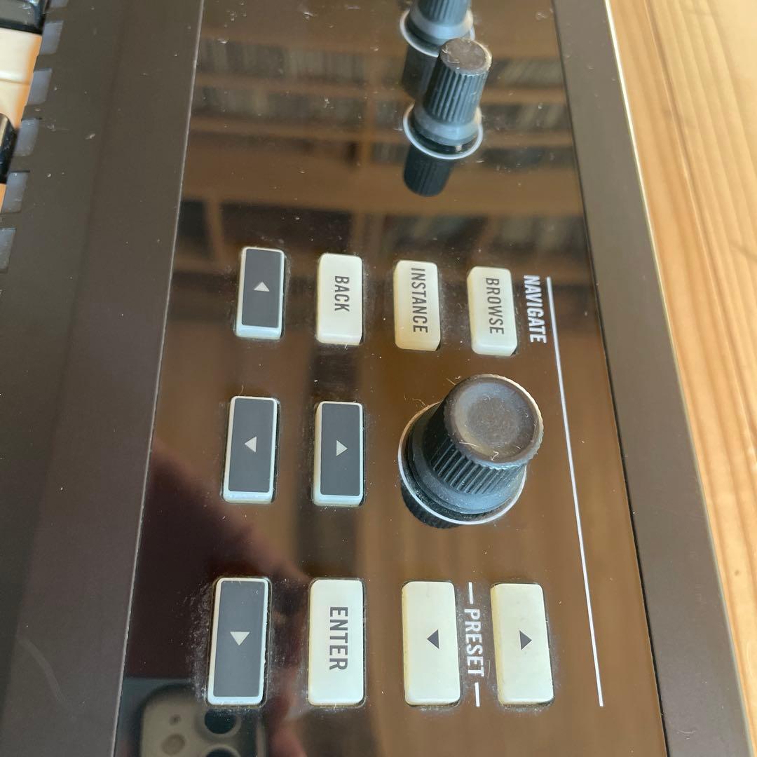 KOMPLETE KONTROL S49 MK1 MIDIキーボード