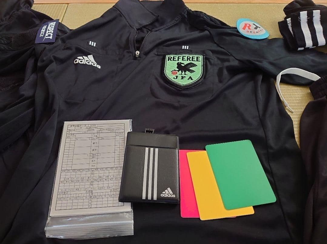 サッカー 審判ウェア＋レフェリーグッズセット