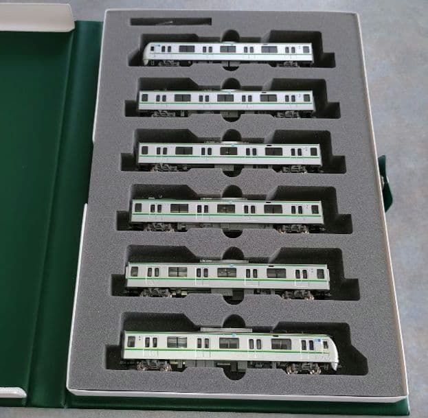 KATO 東京メトロ千代田線16000系(5次車) 基本+増結10両【特典付】