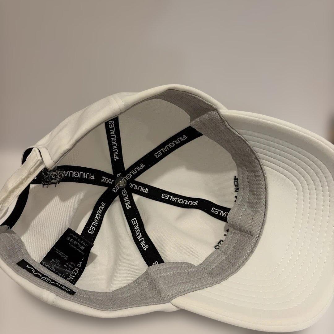 1PIU1UGUALE3 ウノピゥウノウグァーレトレ キャップ