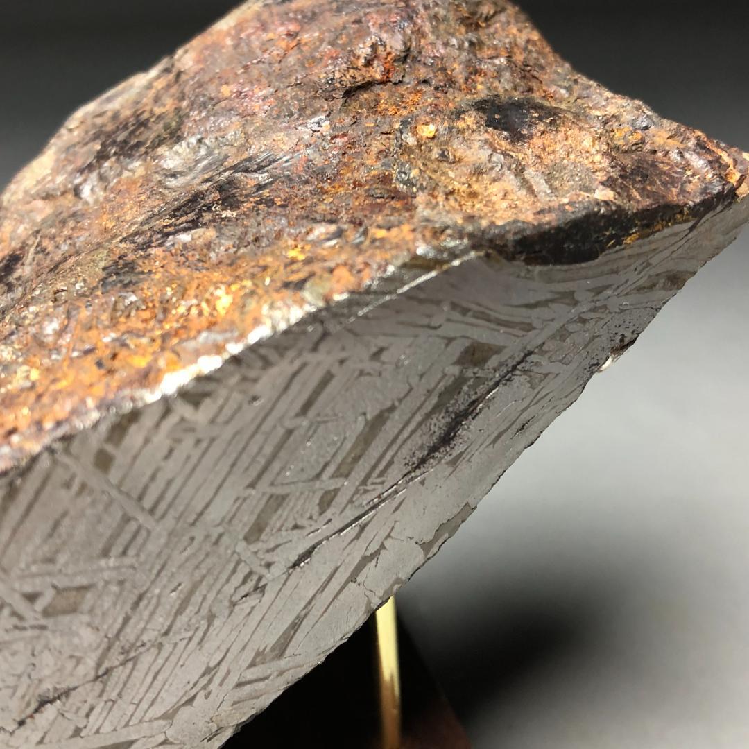 アルタイ隕石　隕石 鉄隕石　エンドカット　ナチュラル　重さ約680ｇ