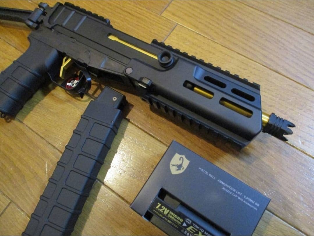 ス*ク様 東京マルイ スコーピオンmod.M 電動ガン