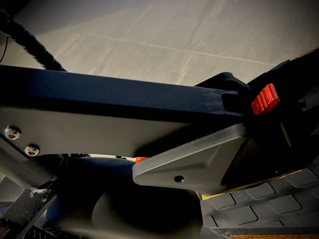 日本製EVスクーター　アバンブラック　サドル付き新品撮影車一台最大5年保証