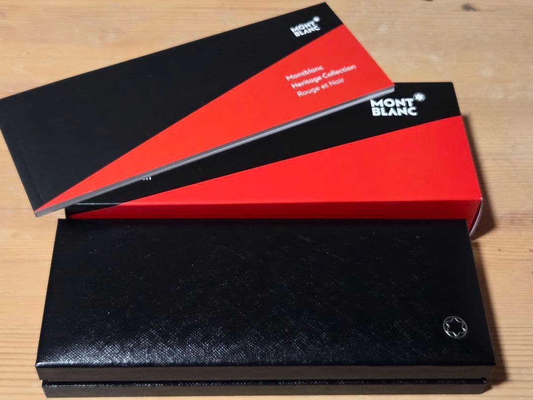 モンブラン　ルージュ・エ・ノワール ボールペン　サーペントマーブル