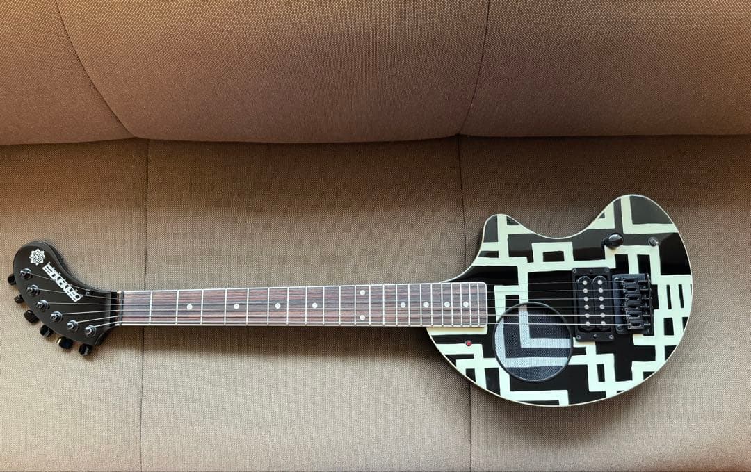 超美品　布袋寅泰 FERNANDES ZO-3 ギター 限定ギタリズム G柄