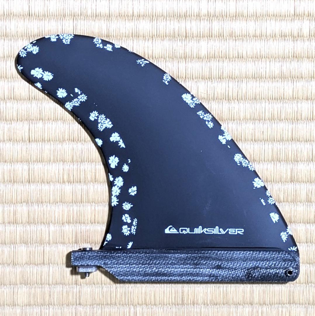 新品Quiksilver シングルフィン６インチ　フラワーデザイン