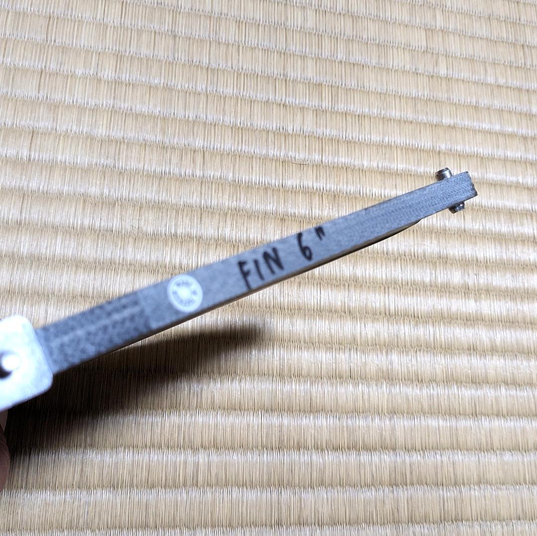 新品Quiksilver シングルフィン６インチ　フラワーデザイン