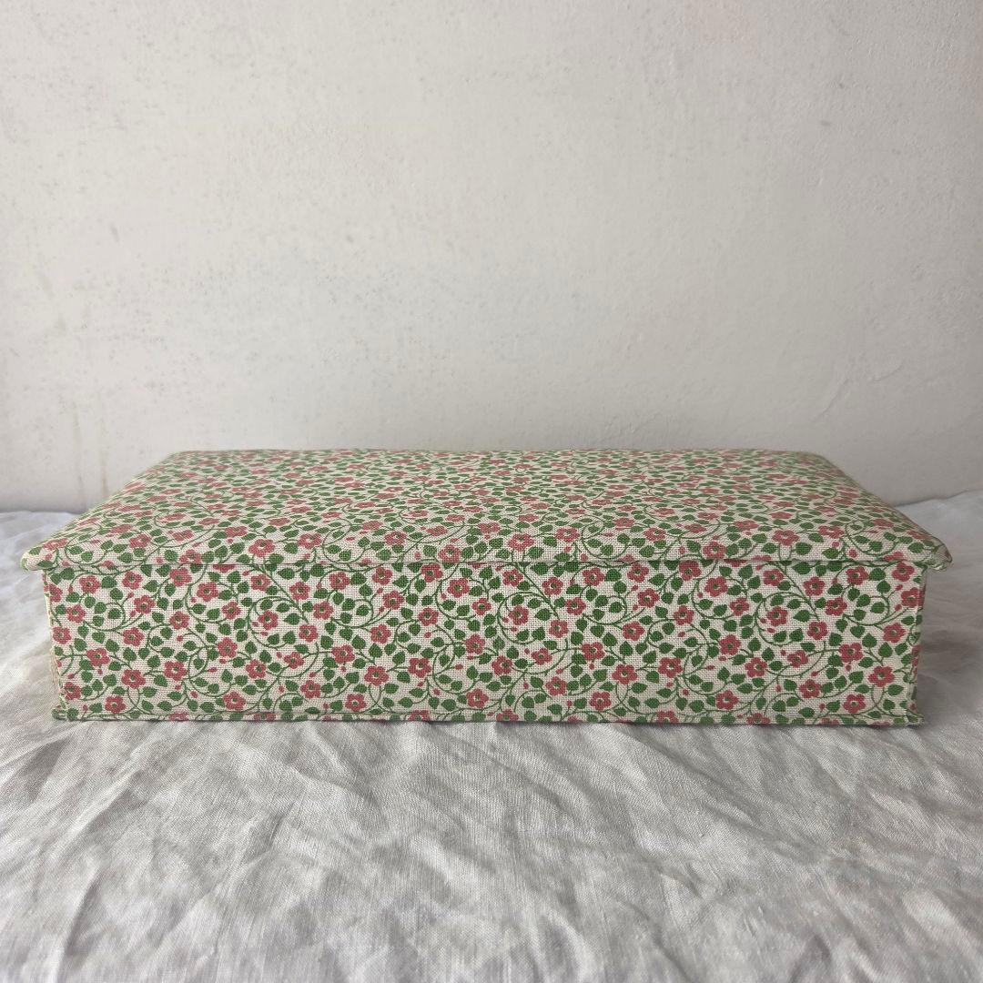 フランス　アンティーク　カルトナージュボックス　ピンクの小花　長方形